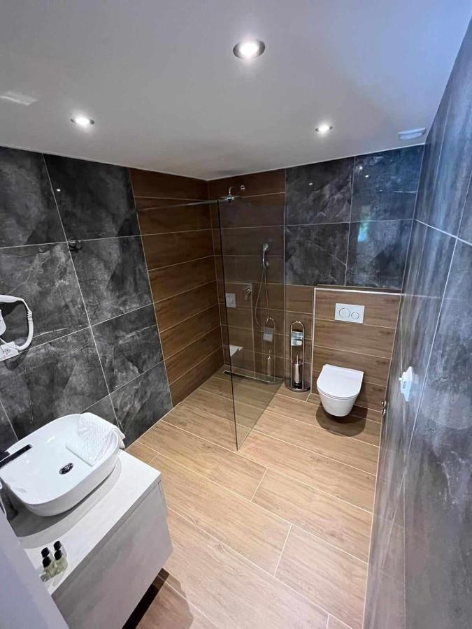H&h - Adults Only Bed & Breakfast