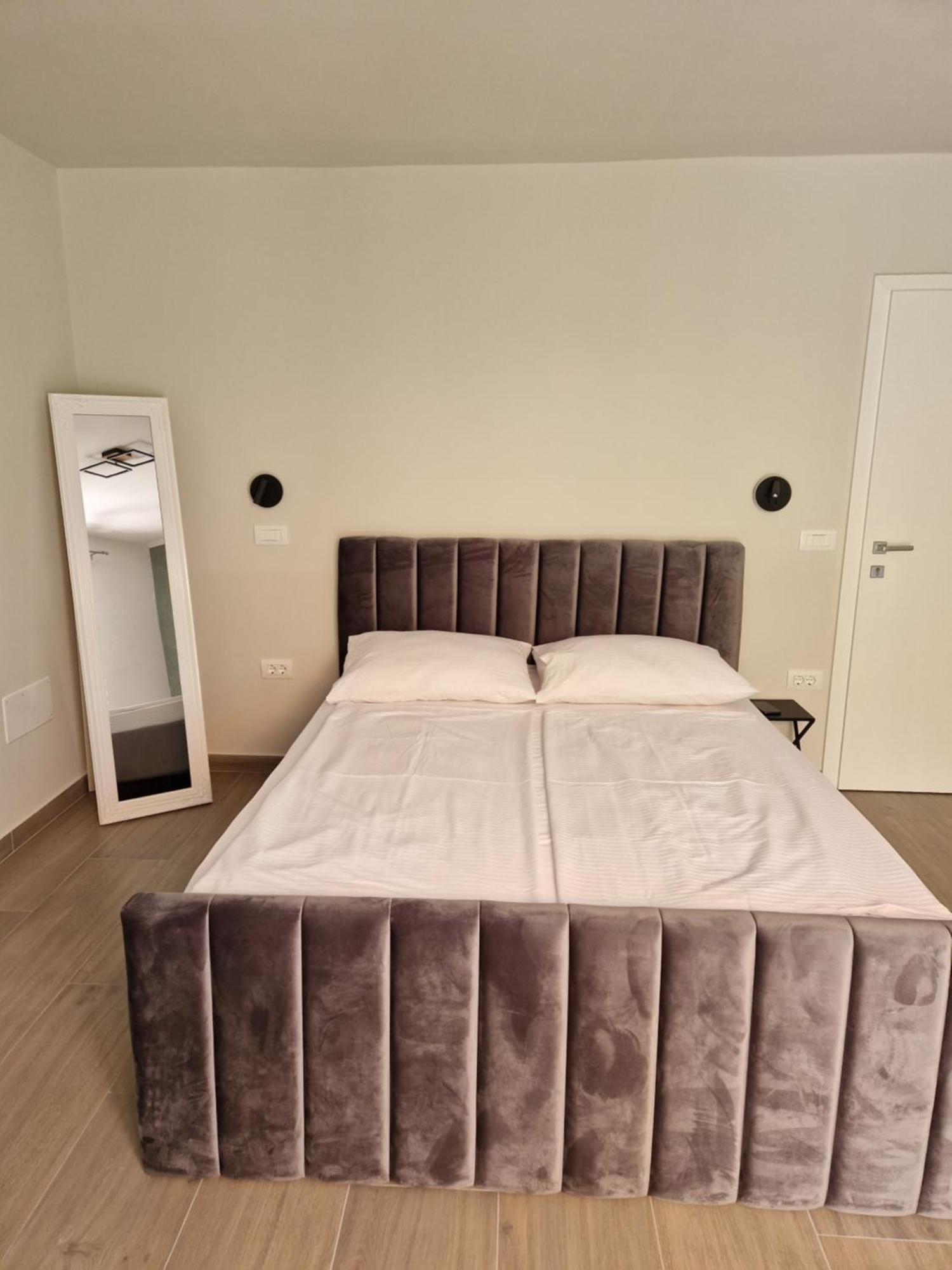 H&h - Adults Only Bed & Breakfast
