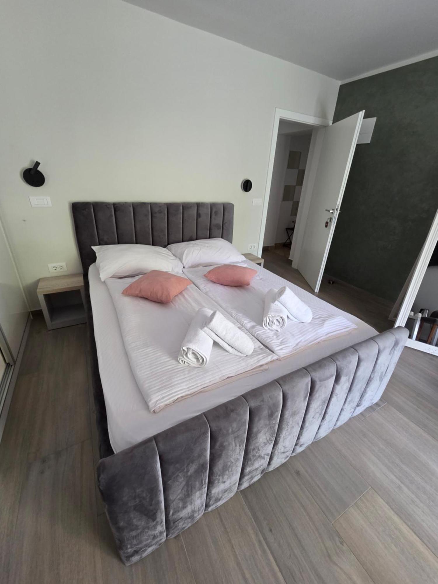 H&h - Adults Only Bed & Breakfast *